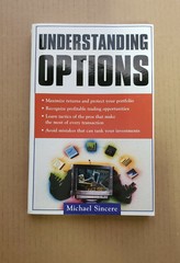 UNDERSTANDING OPTIONS by Michael Sincere  –  Like New