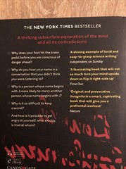 Incognito: The Secret Lives of The Brain by David Eagleman (Canongate 2012) 📕