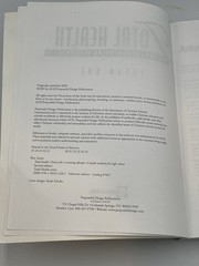 2005 Total Health: Choices For A Winning Lifestyle High School Student Textbook
